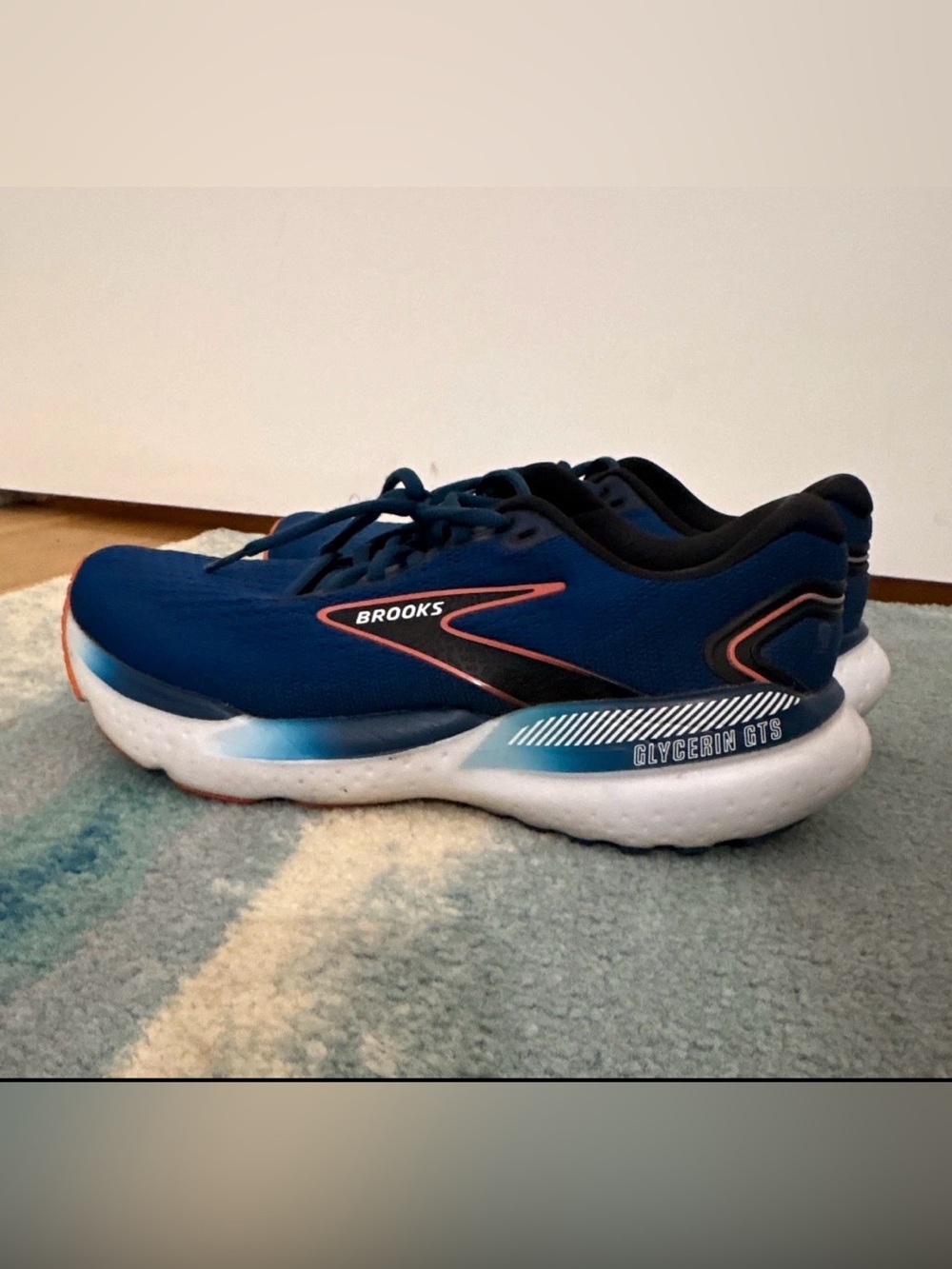 Men’s Brooks Running Shoes - Navy Blue
